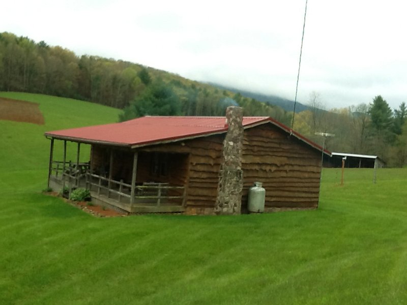 Recreational / Small Farm Cabin Land for Sale in Speedwell, Wythe