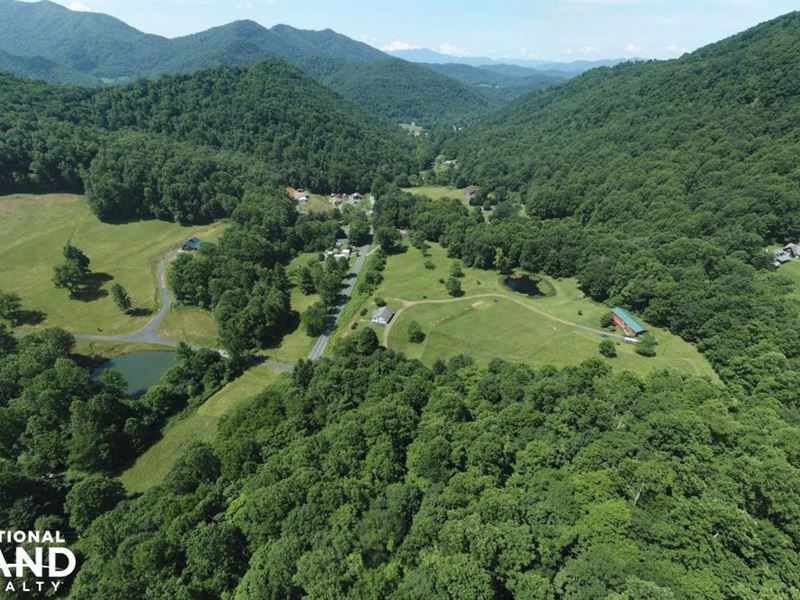 Mountain Views with Creek Minutes : Bakersville : Mitchell County : North Carolina