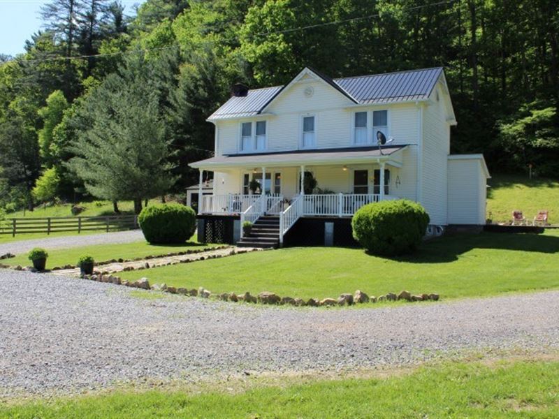 2 Story Historic Farm House Located : Ivanhoe : Grayson County : Virginia