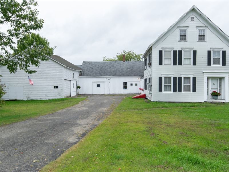 Historic Country Home in Maine Land for Sale in Lincoln