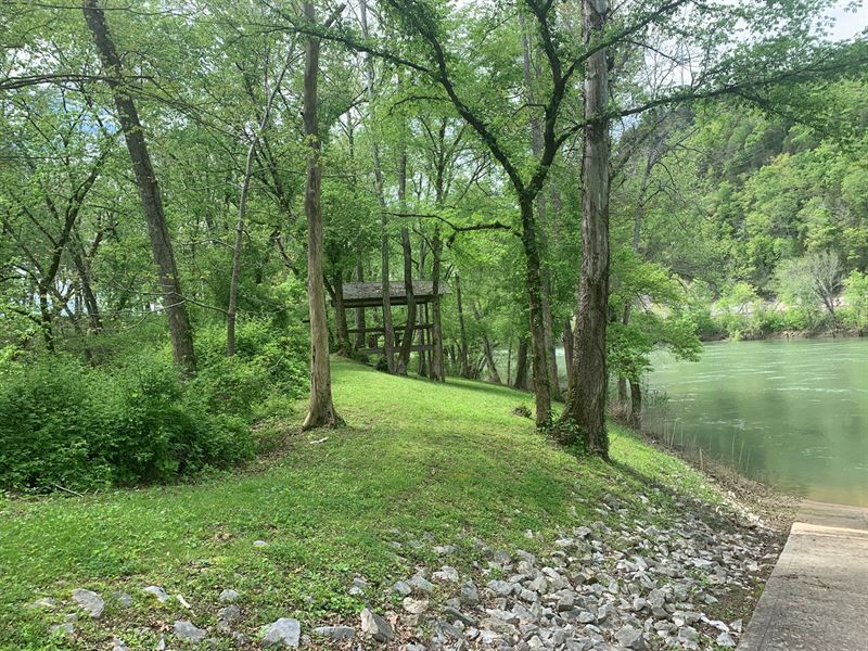 Land in Burkesville, Kentucky : Burkesville : Cumberland County : Kentucky