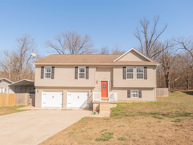 5 Bed, 3 Bath Home for Sale in Popl : Poplar Bluff : Butler County : Missouri