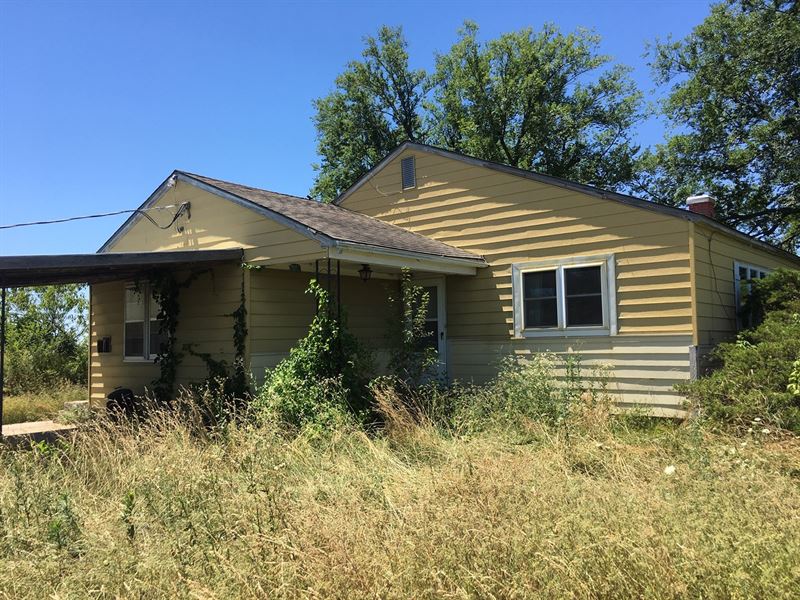 Country Home Sits on 72 Acres, Land for Sale in Kansas, 247319 LANDFLIP