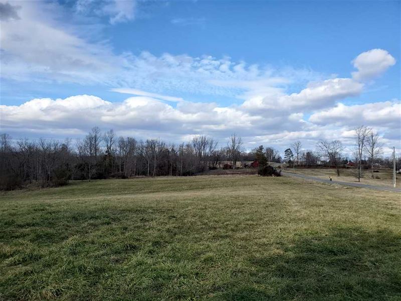 117 Acres With Pond And Creek, Dee Land for Sale in Ararat, Surry
