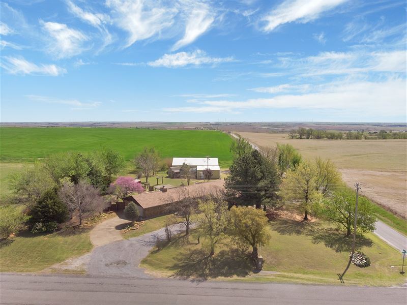 Western Oklahoma Country Home Land for Sale in Clinton, Custer County