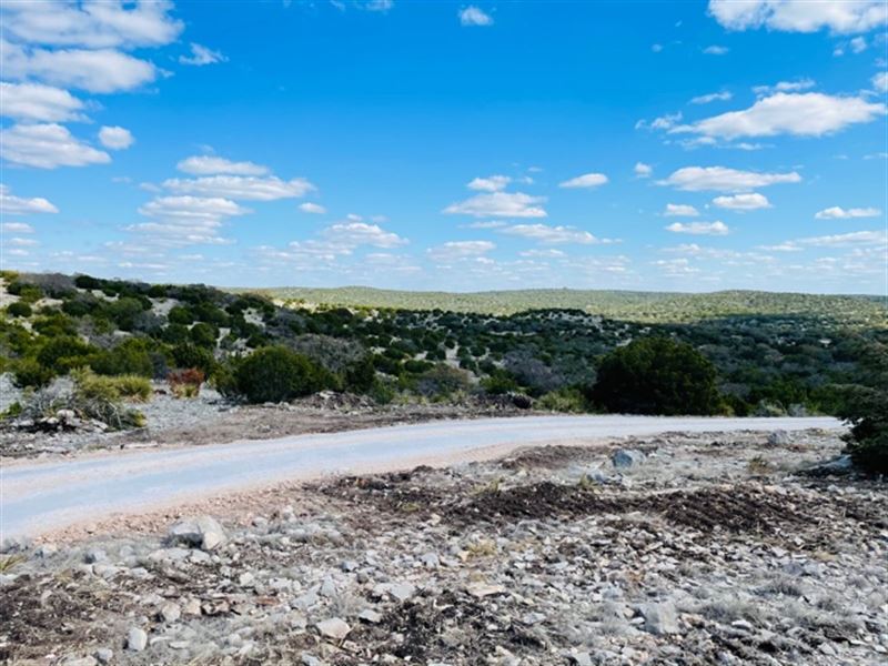 Newby Hills, Lot 20 : Rocksprings : Edwards County : Texas