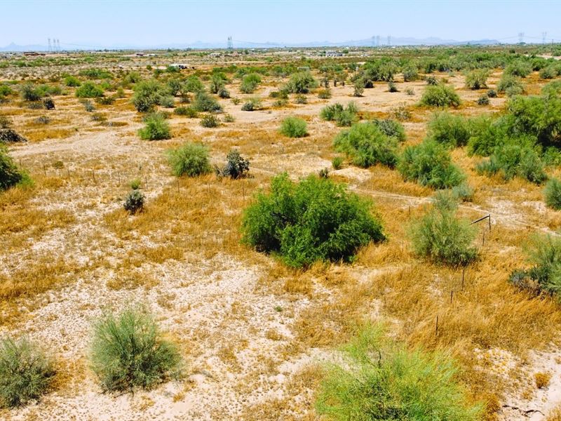 Power Lines & Highway Nearby : Tonopah : Maricopa County : Arizona