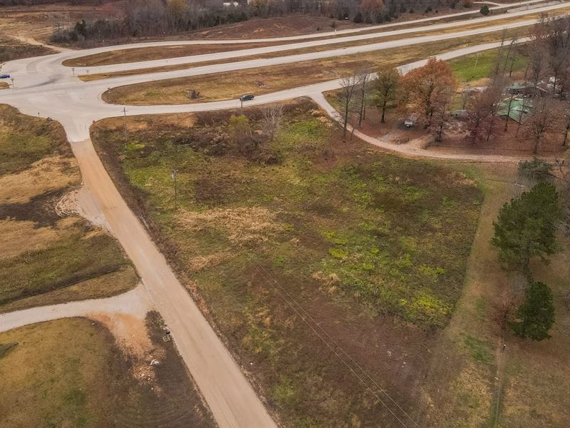 Highway Frontage for Sale in Butler : Poplar Bluff : Butler County : Missouri