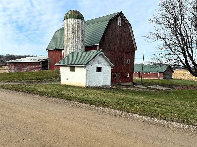 50 AC Farmstead for Sale in Chelsea : Chelsea : Washtenaw County : Michigan