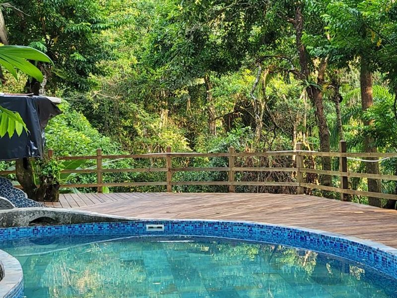 Beautiful Property : Turrubares : Costa Rica