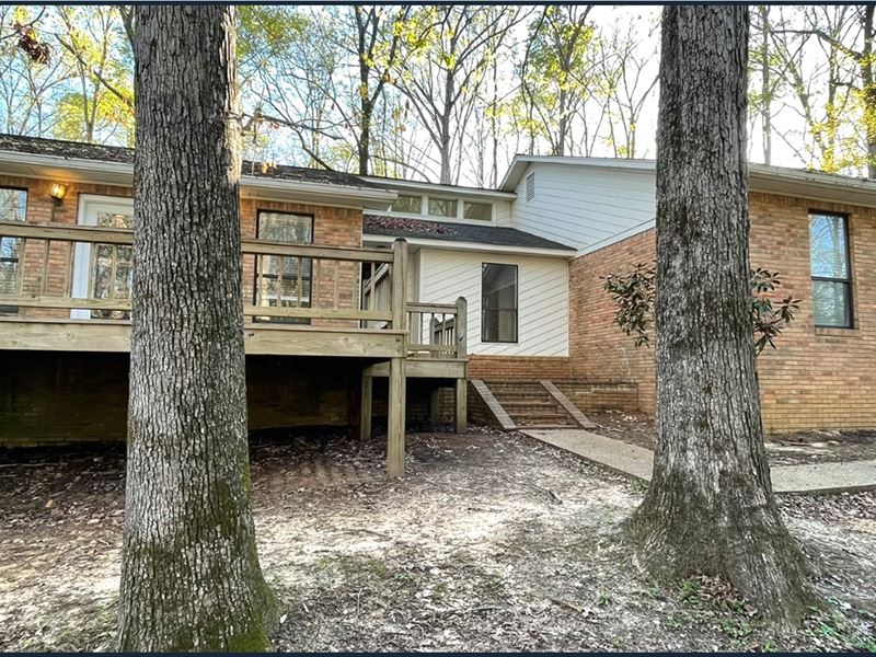 Home in Lauderdale County At 384 Po : Meridian : Lauderdale County : Mississippi