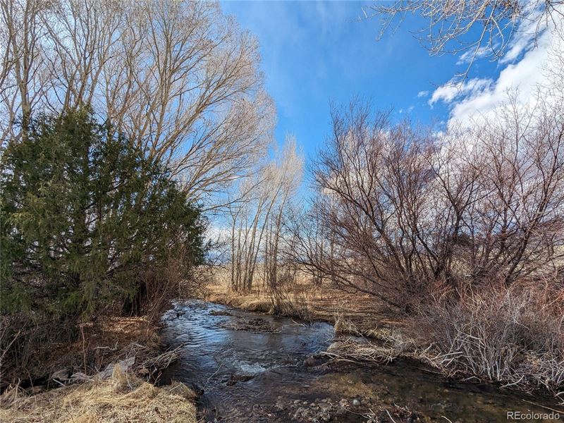 Creekside 80+ Acres : Moffat : Saguache County : Colorado