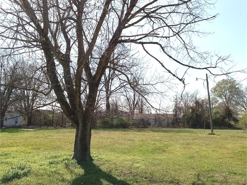 .4 Acre Lot in Bolivar County : Cleveland : Bolivar County : Mississippi