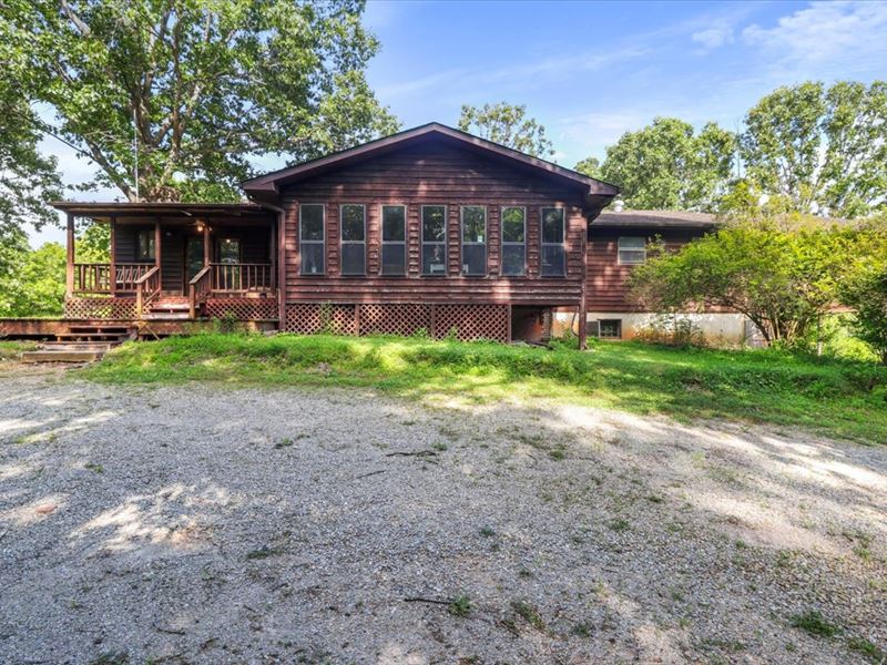 Charming Ranch Style Home : West Plains : Howell County : Missouri