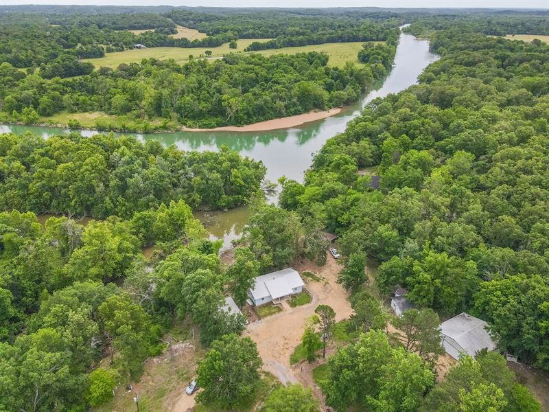 Beautiful Riverfront Home for Sale : Doniphan : Ripley County : Missouri