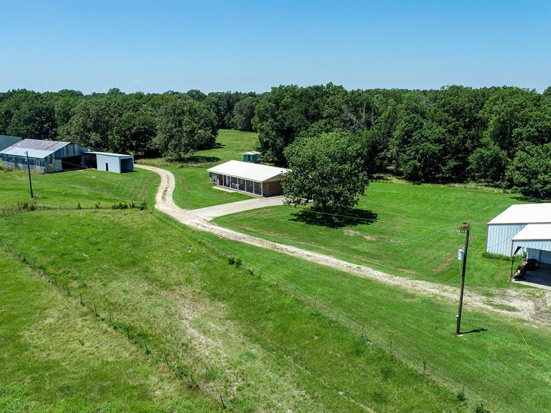 Crossbar M Ranch, 247 Acres : Blossom : Lamar County : Texas