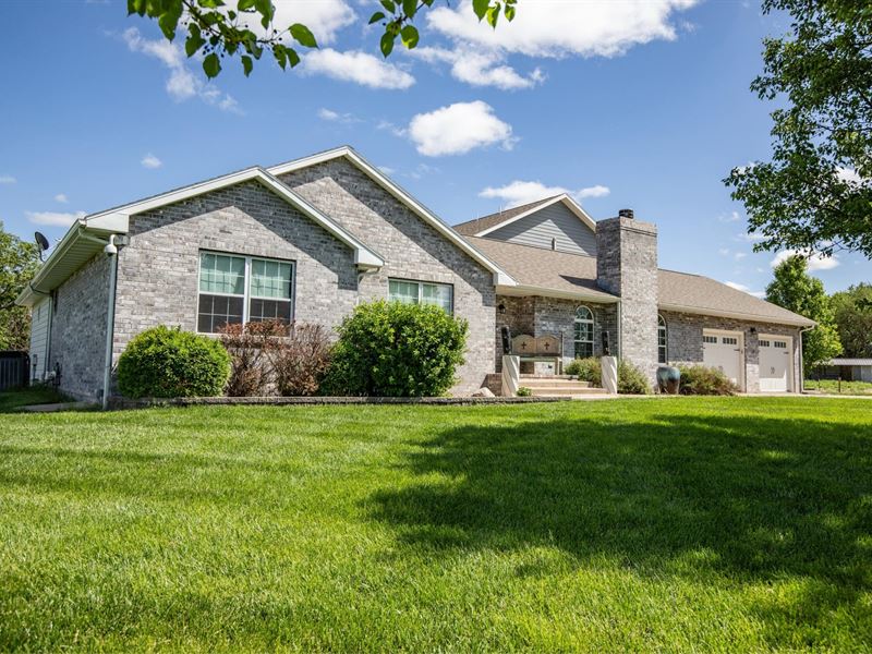 460 NE 20 Ave, Great Bend, KS : Great Bend : Barton County : Kansas