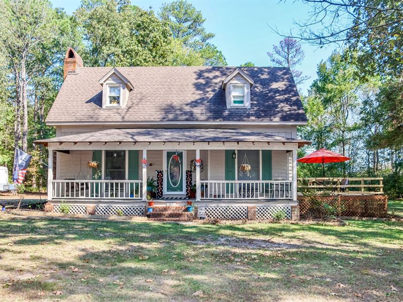 Farm Style House in The Heart of NE : Columbus : Lowndes County : Mississippi