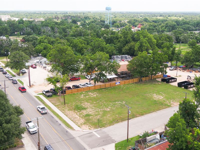 .5 Acre Commercial Lot in Rockdale : Rockdale : Milam County : Texas