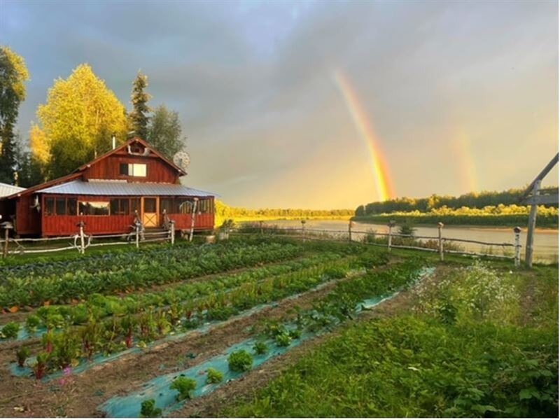 Remote Hunting & Fishing Lodge Busi : Sleetmute : Bethel Borough : Alaska