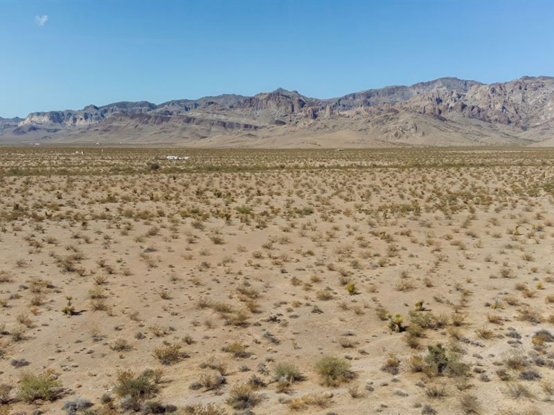 2.35 Acres of Land in Mohave County : Golden Valley : Mohave County : Arizona