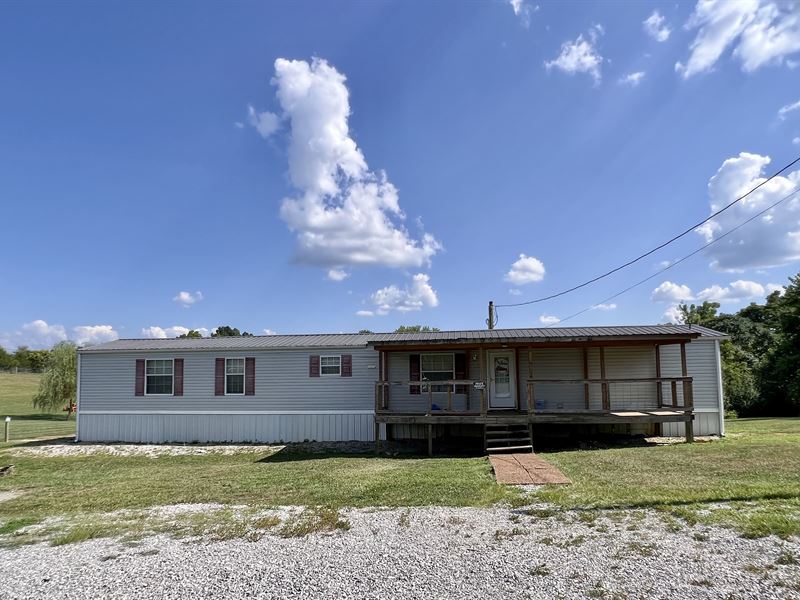 Mobile Home & 1+/- Acre : Hilham : Overton County : Tennessee