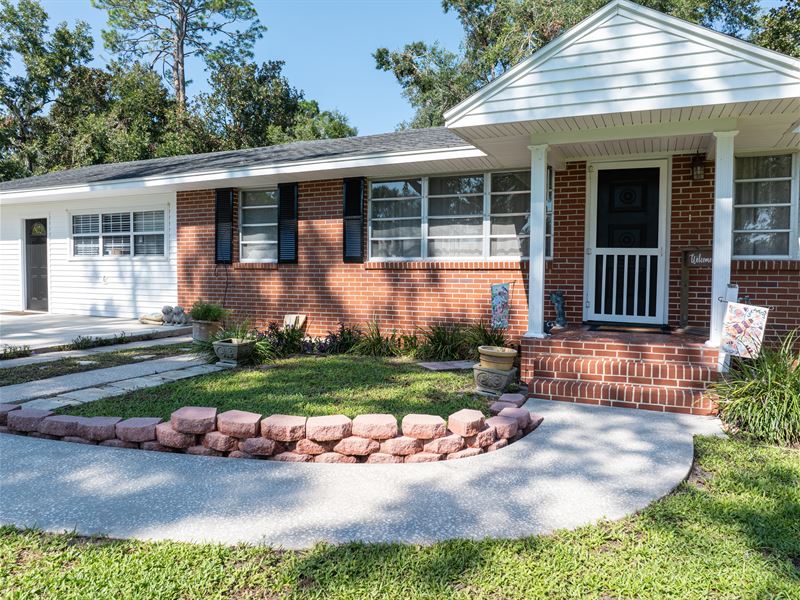 Move-In Ready : Live Oak : Suwannee County : Florida