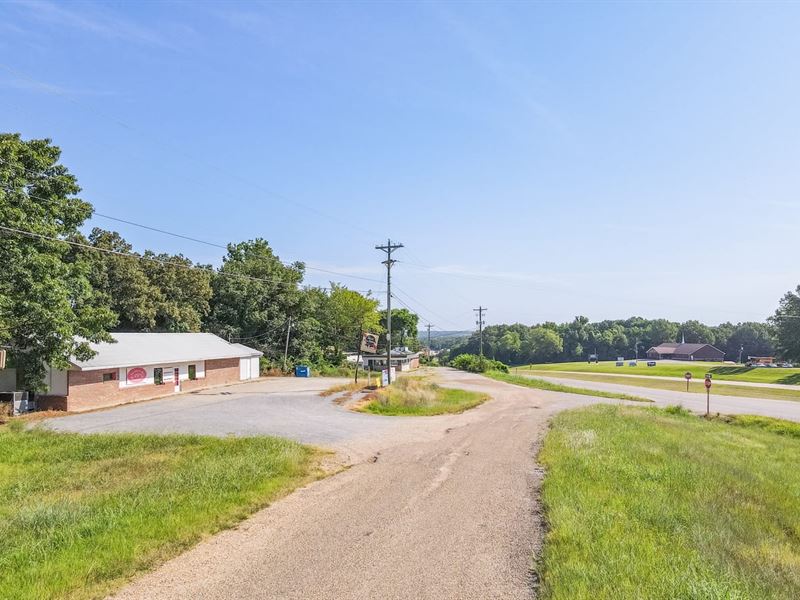 High-Traffic Commercial Property Fo : Bloomfield : Stoddard County : Missouri