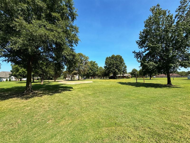 Residential Lot on Dogwood Cove Nea : Clarksdale : Coahoma County : Mississippi