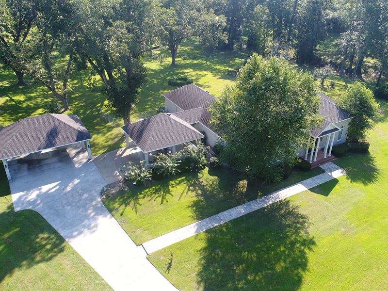 Home & 16 Acres in Butler County : Fort Deposit : Butler County : Alabama