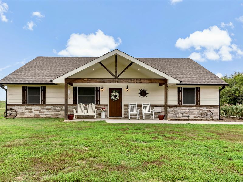 New Country Home in SE Paris, TX : Paris : Lamar County : Texas