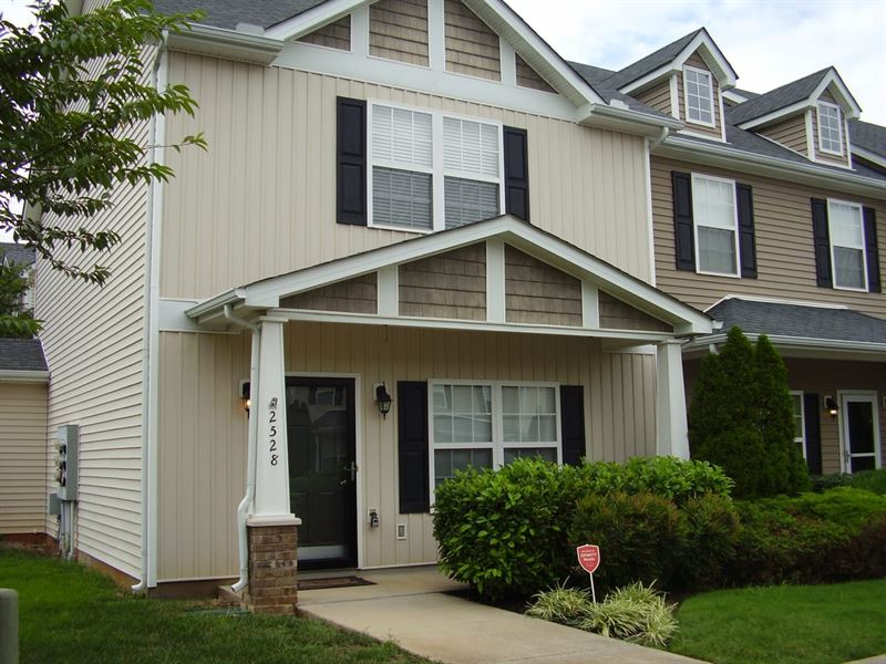 Very Nice Townhouse in Murfreesboro : Murfreesboro : Rutherford County : Tennessee