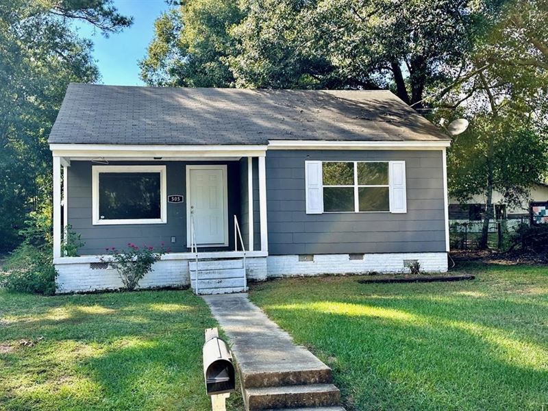 Cute Cottage Home for Sale in McCom : McComb : Pike County : Mississippi