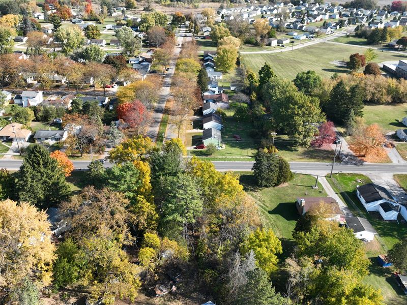 Serene Saginaw Suburban Escape : Saginaw : Saginaw County : Michigan