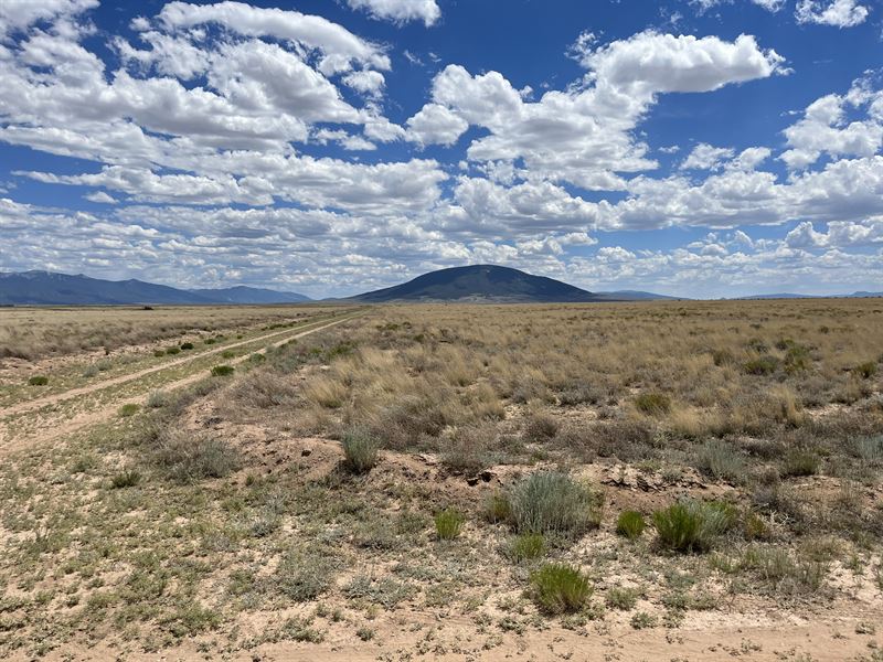 Corner Lot, Superb Access $125 Down : San Luis : Costilla County : Colorado