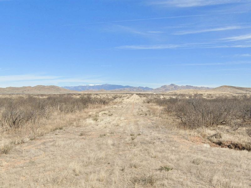 2.07 Acres with Flexible Zoning : Willcox : Cochise County : Arizona