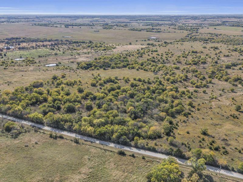 Pasture Land, 80 Ac M/L : Waverly : Coffey County : Kansas