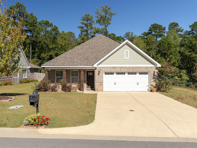 4082 Broadview Drive : Opelika : Lee County : Alabama