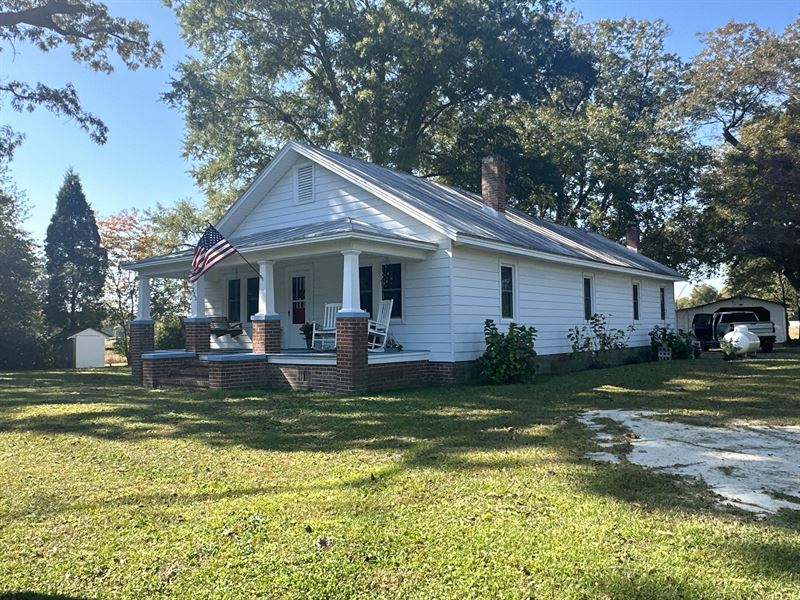 3-Bedroom Farmhouse on 24 Acres : Washington : Beaufort County : North Carolina