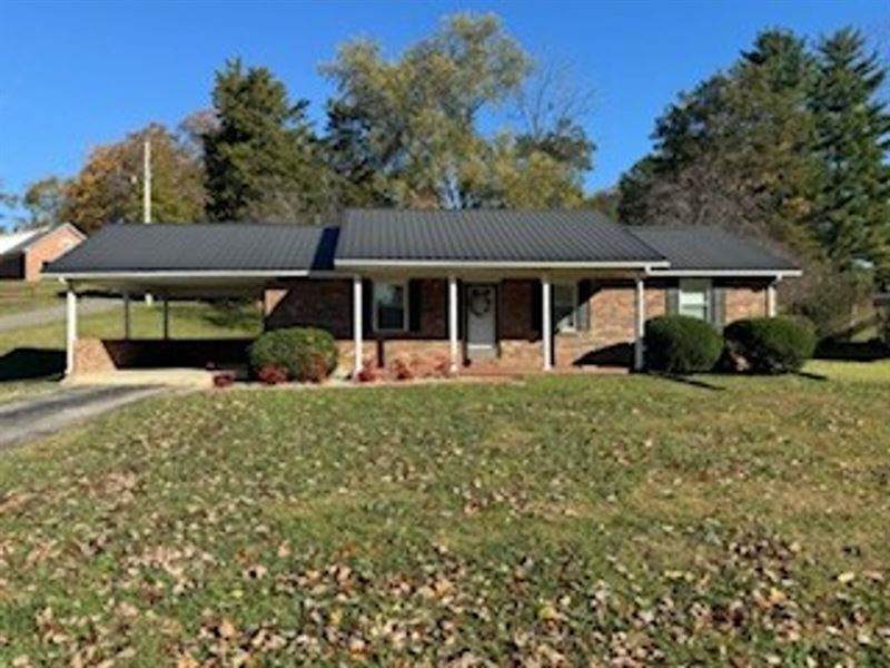 410 Collegeview Drive : Tompkinsville : Monroe County : Kentucky