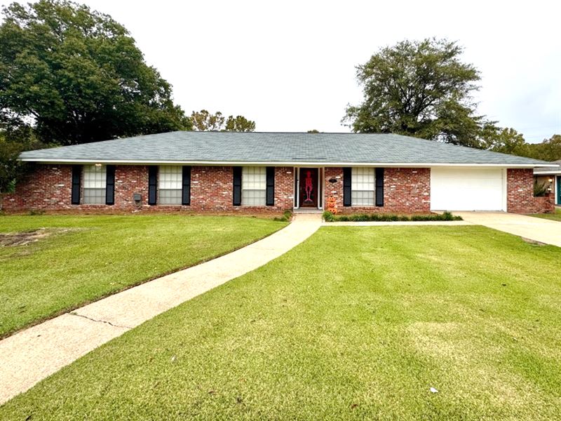 Home in Leflore County At 712 Alta : Greenwood : Leflore County : Mississippi