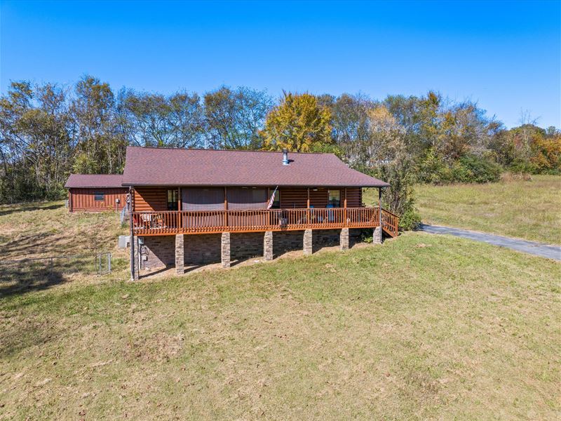 Spacious Log Home Near River : Rutledge : Grainger County : Tennessee