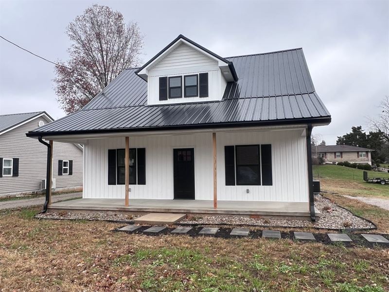 New Remolded Home : Munfordville : Hart County : Kentucky