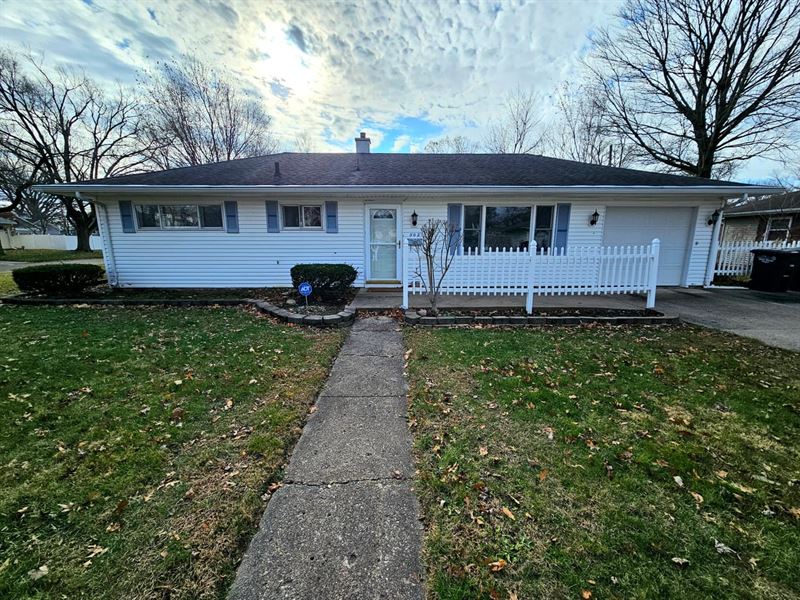 3 Bed 1 Bath Home for Sale Danville : Danville : Vermilion County : Illinois