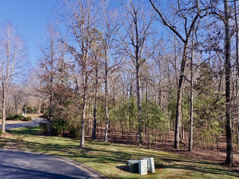 Updated, .50 Acre Residential Bu : New London : Montgomery County : North Carolina