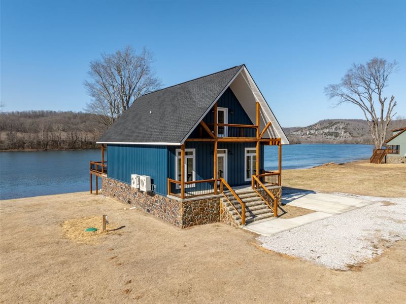 3 Bed 2.5 Bath, Home on White River : Batesville : Independence County : Arkansas