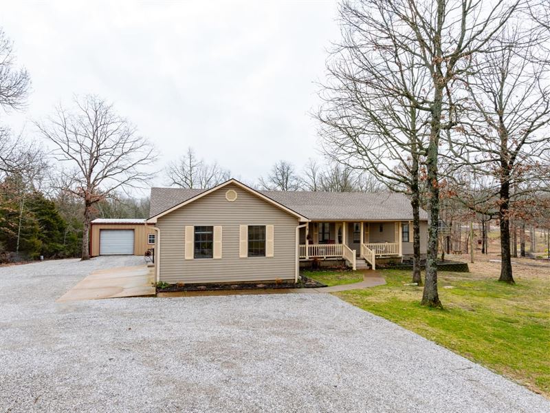 3 Bed 2.5 Bath Home, 2.6 Acres : Cave City : Sharp County : Arkansas