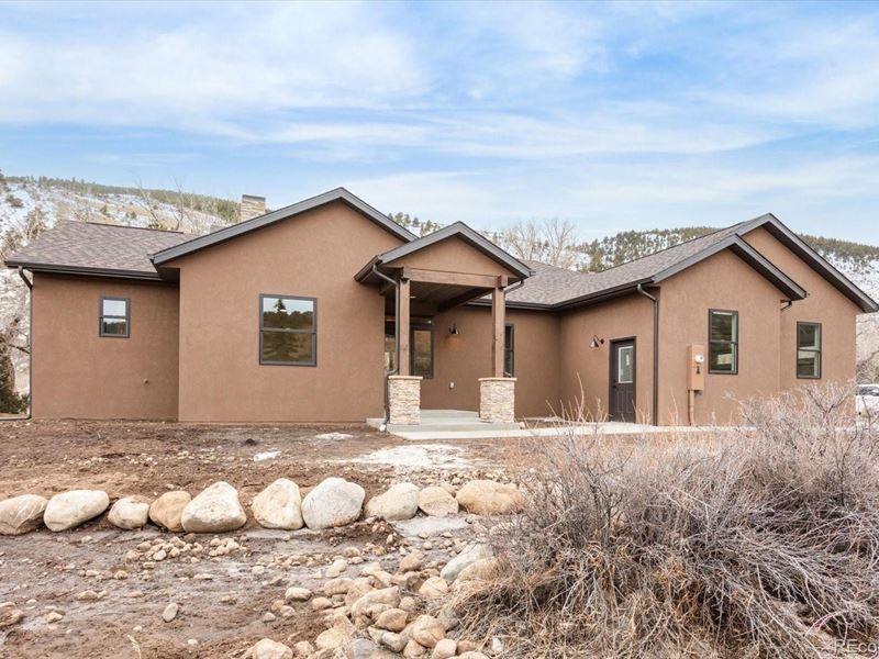 Beautiful New Build : Salida : Chaffee County : Colorado