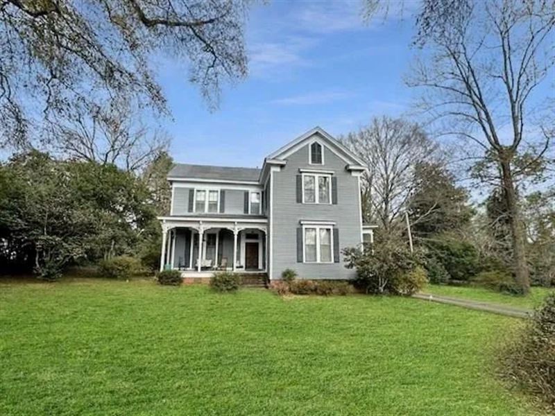 Historic 5 Bedroom Home in Summit : McComb : Pike County : Mississippi