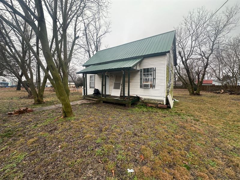 Investment Opportunity in Bernie : Bernie : Stoddard County : Missouri